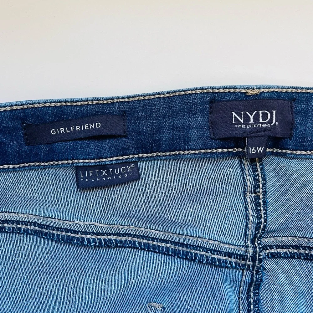 NYDJ Medium Wash High Rise Cuffed Cropped Girlfriend Jeans Size 16W - Picture 11 of 13